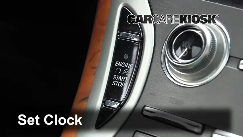 2019 Lincoln Nautilus Reserve 2.0L 4 Cyl. Turbo Clock